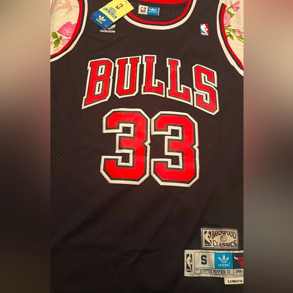 NBA Scottie pipen vintage jersey. - Picture 1 of 2